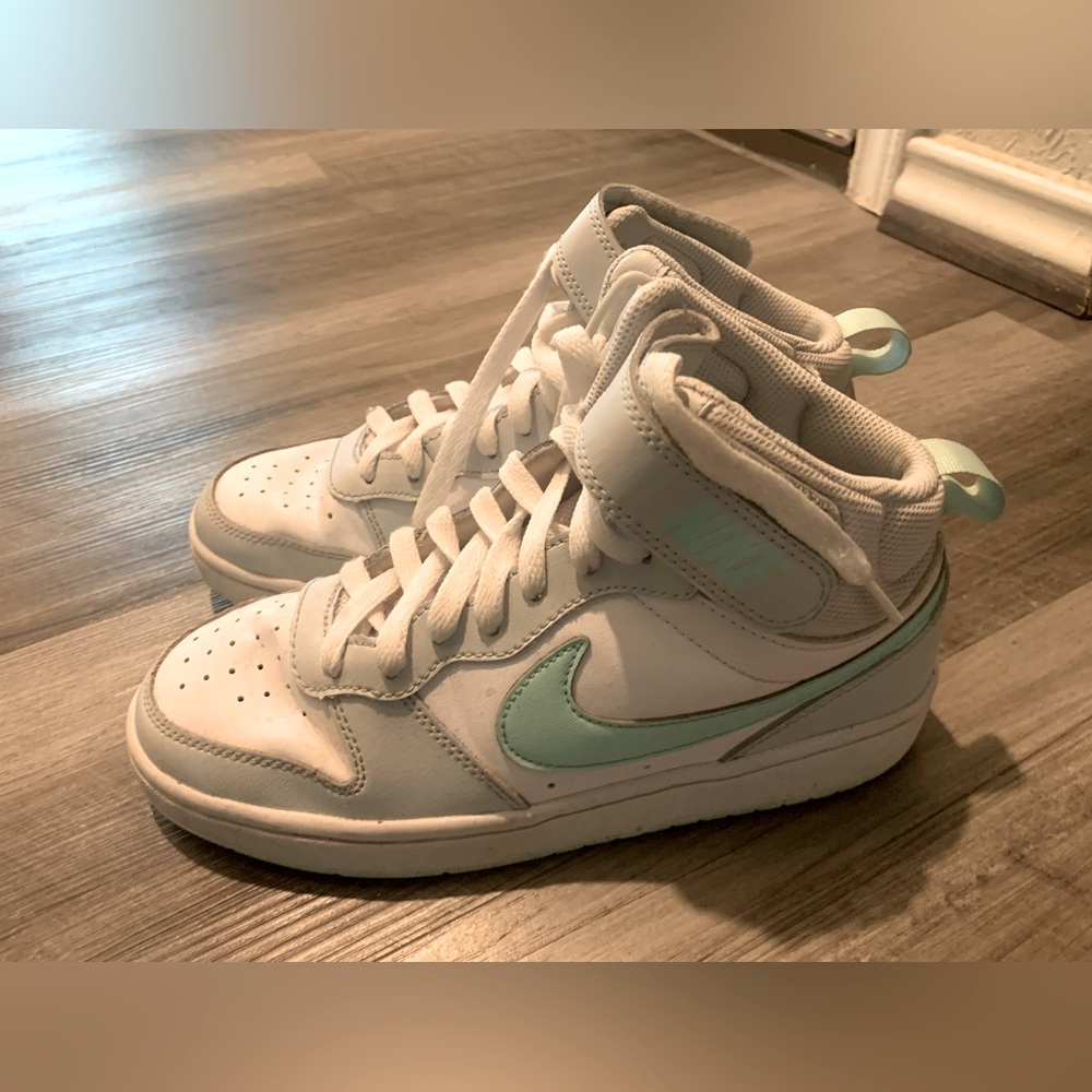 High Top Nike white/mint green sneakers